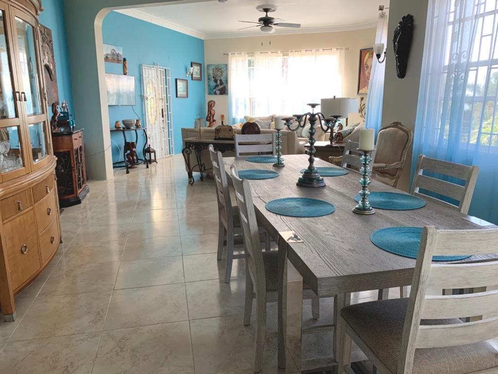 Ferienwohnung Bella Vista Vacation Montego Bay Exterior foto
